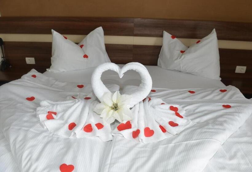 Primus Hotel & Apartments