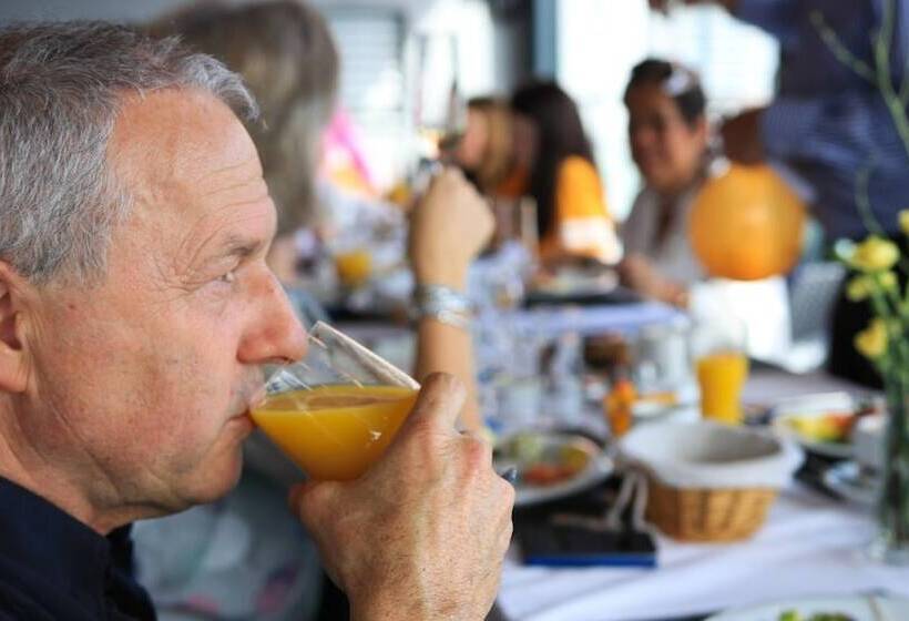 Primus Hotel & Apartments