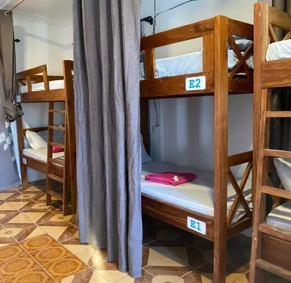 هاستل Joy Beach Backpacker