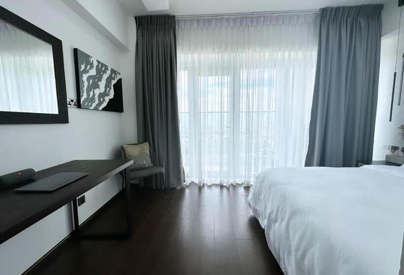 Emerin Suites @ Aeon Towers