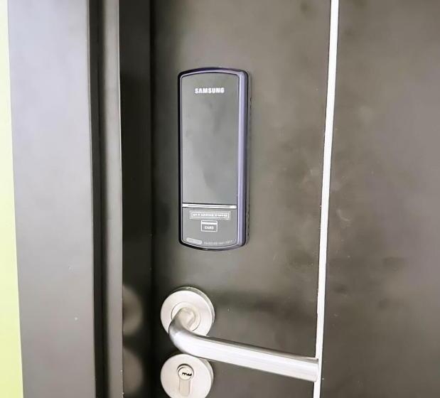 Emerin Suites @ Aeon Towers