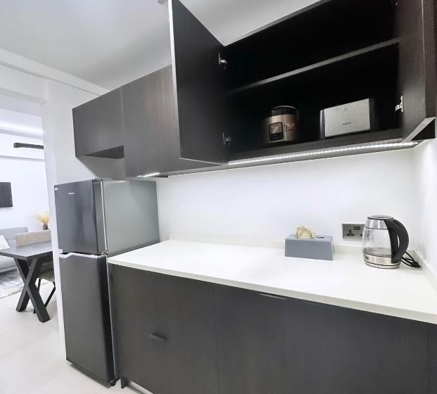 Emerin Suites @ Aeon Towers