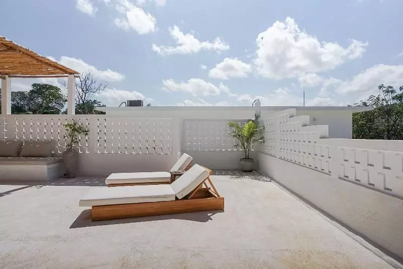 Hotelli Avanoa Villa