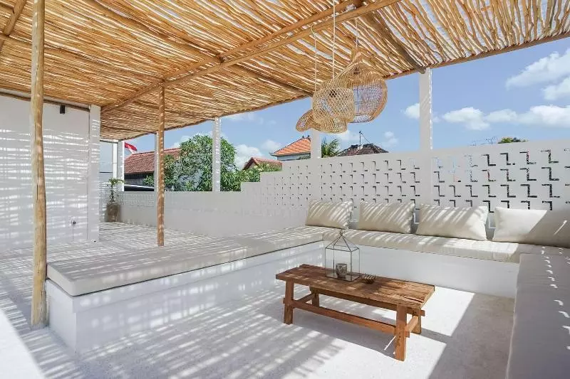 Hotelli Avanoa Villa