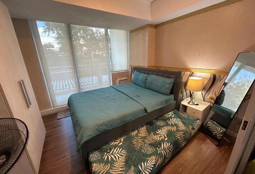 Hotel Azure Staycation Ph