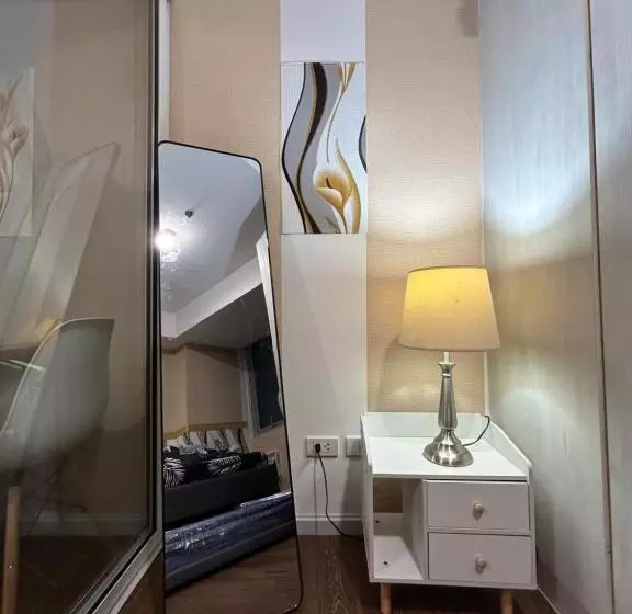 ホテル Azure Staycation Ph