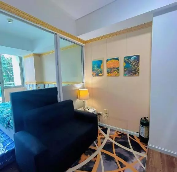 ホテル Azure Staycation Ph