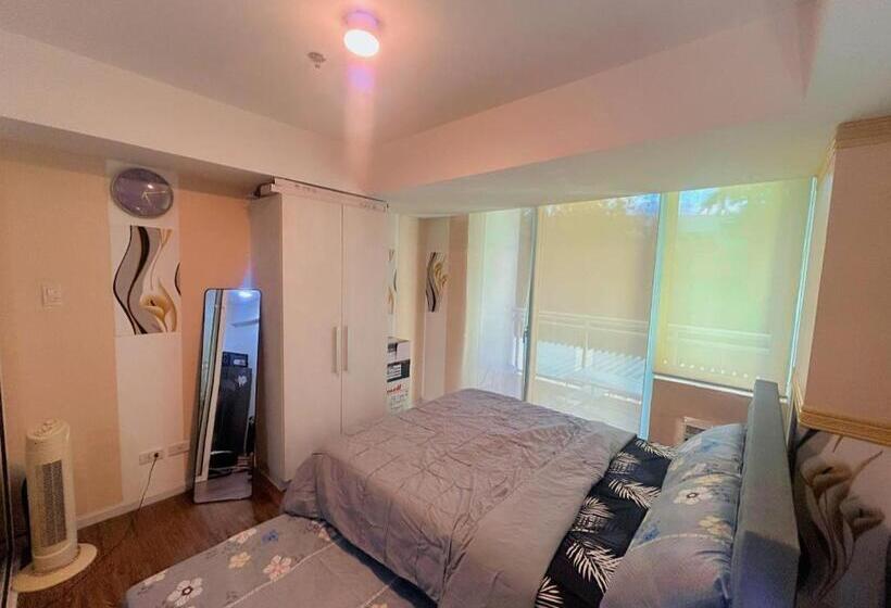 Hotel Azure Staycation Ph