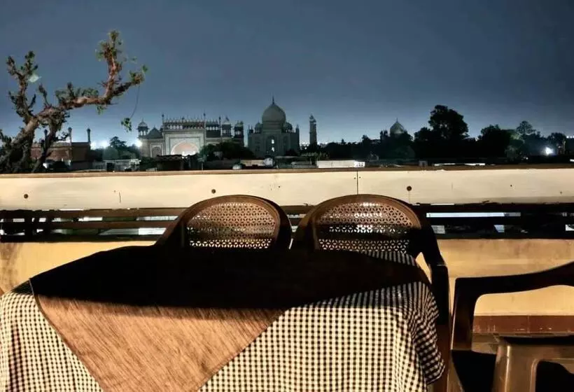 Hotelli Kamal Agra