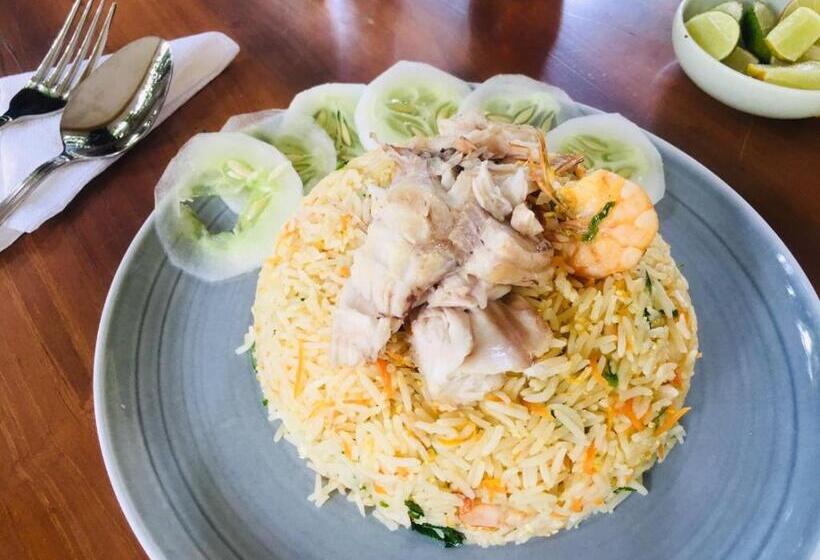 Hotel Hostel Kandy Green Mirror