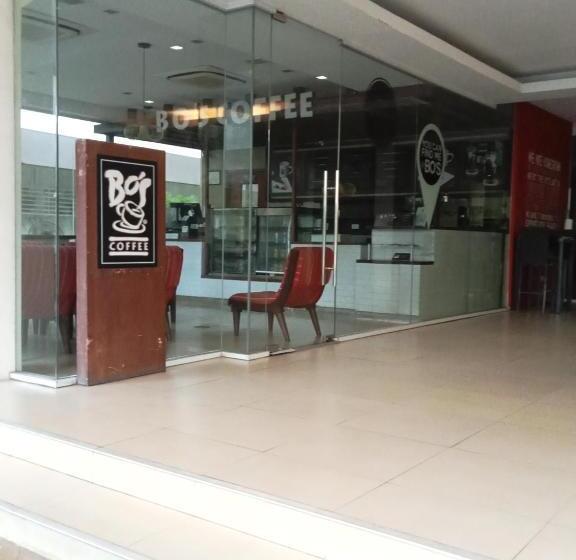 Jing S Cozy Place With Pool And Wifi