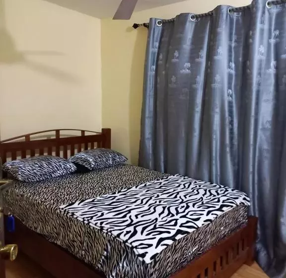 Lord S Hands Guest House Hotel