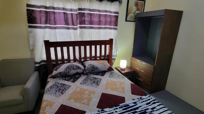 Lord S Hands Guest House Hotel