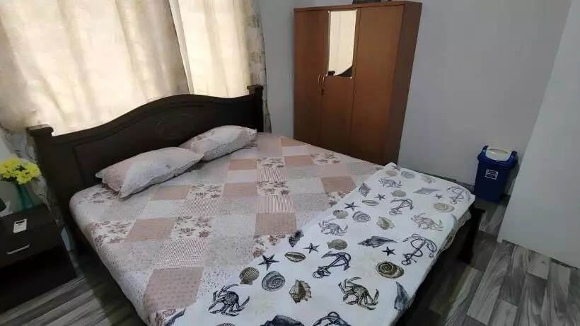 Lord S Hands Guest House Hotel