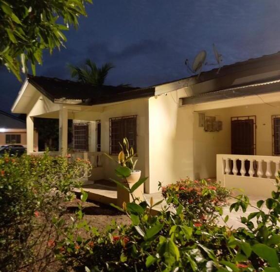 Lord S Hands Guest House Hotel