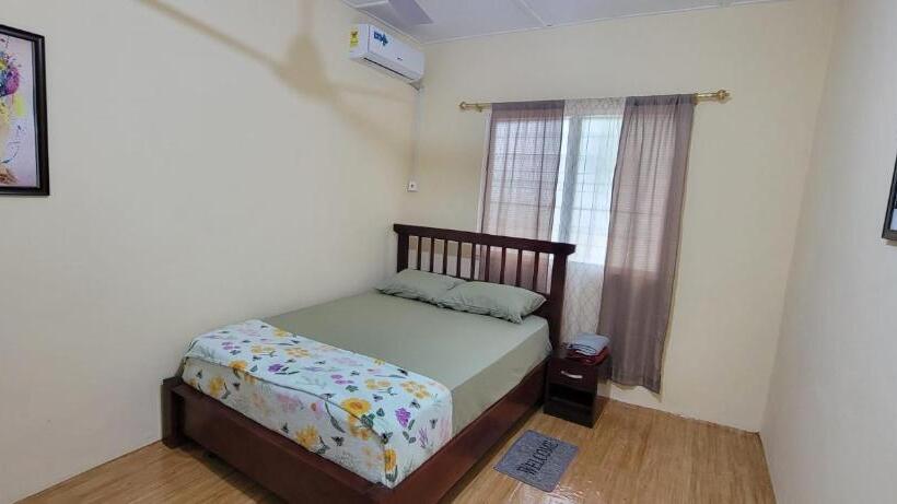 Lord S Hands Guest House Hotel