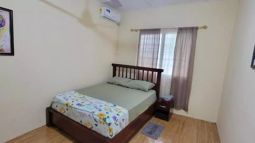 Lord S Hands Guest House Hotel