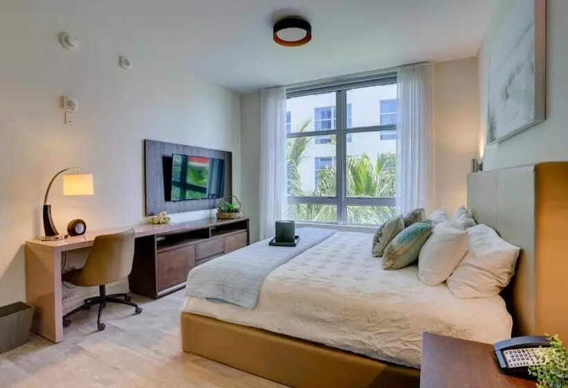 New! Beach Access With Rooftop Pool