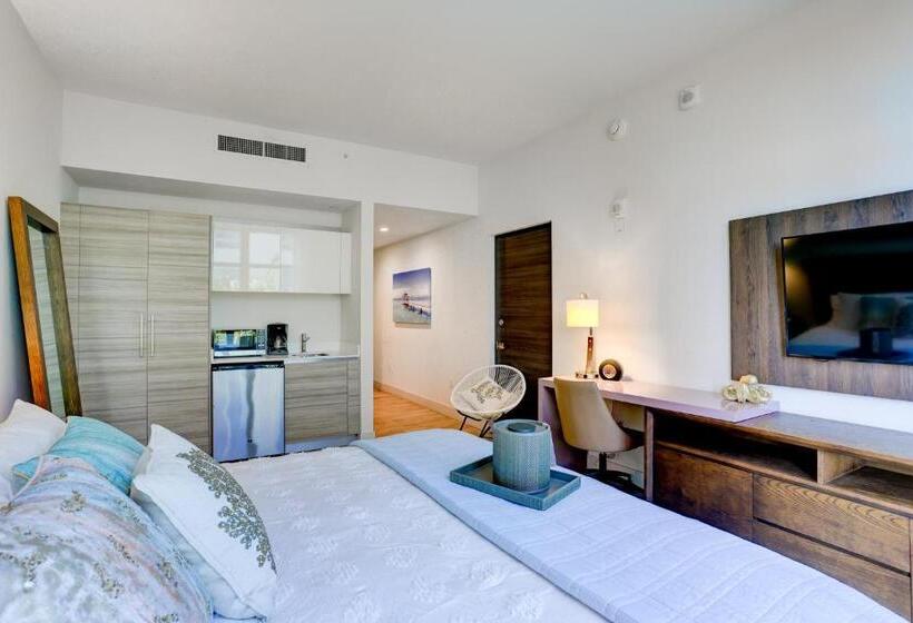 New! Beach Access With Rooftop Pool