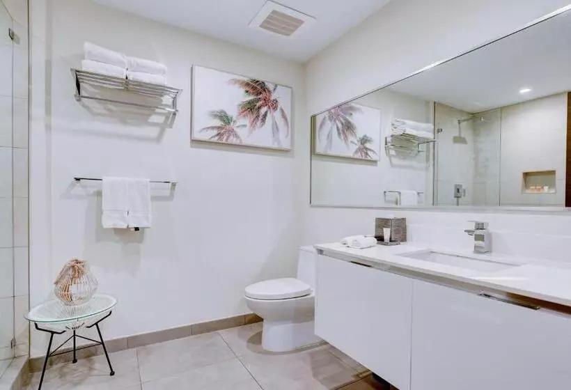 New! Beach Access With Rooftop Pool