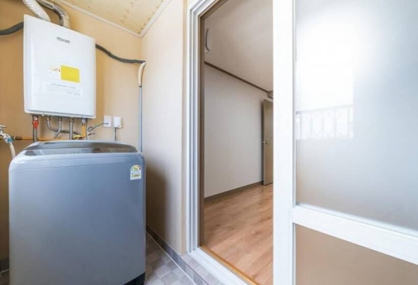 Seogwipo Jungmun Bolia Pension