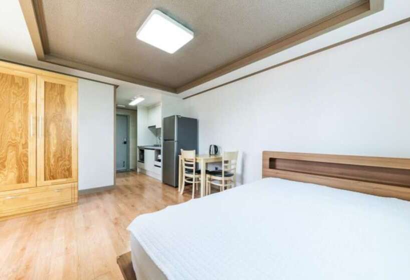 Seogwipo Jungmun Bolia Pension