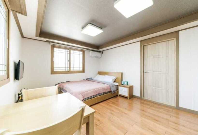 Seogwipo Jungmun Bolia Pension
