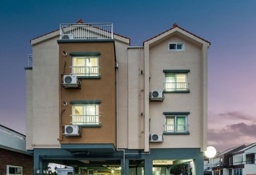 Seogwipo Jungmun Bolia Pension