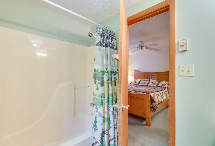 Lake Access & Decks: Pet Friendly Poconos Cabin!