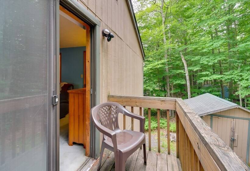 Lake Access & Decks: Pet Friendly Poconos Cabin!