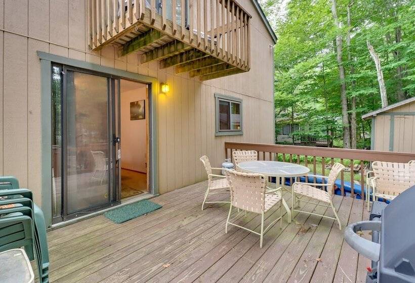 Lake Access & Decks: Pet Friendly Poconos Cabin!