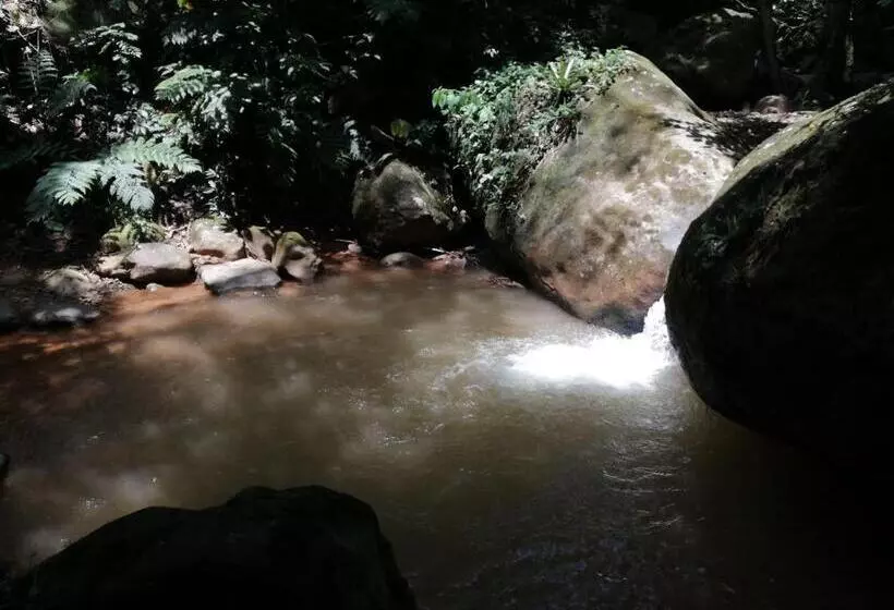 Retkeilymaja Montaña Verde