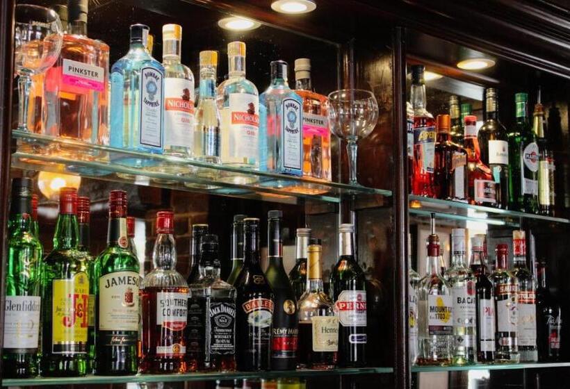 فندق صغير The George Inn St Mary Bourne