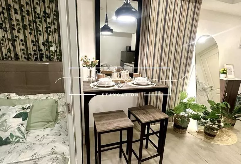 Azure Urban Resort By Casa Serene Staycation