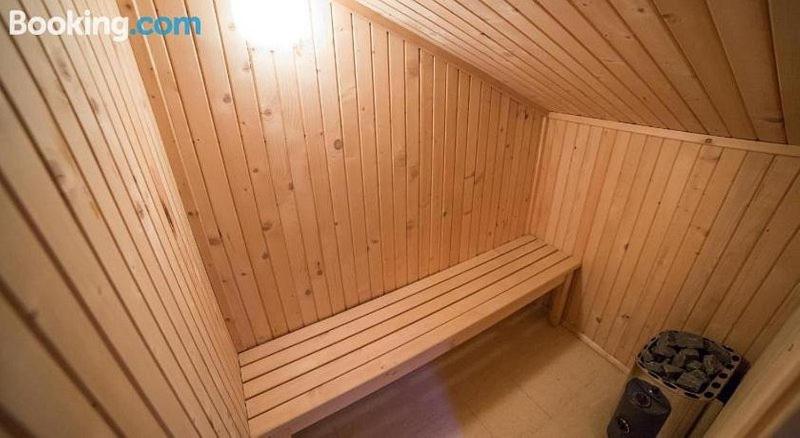 ベッドアンドブレックファースト Kris Hotel & Restaurant