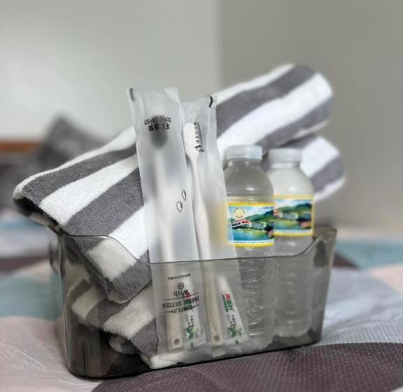 ホテル Azure Staycation Beach View 2br