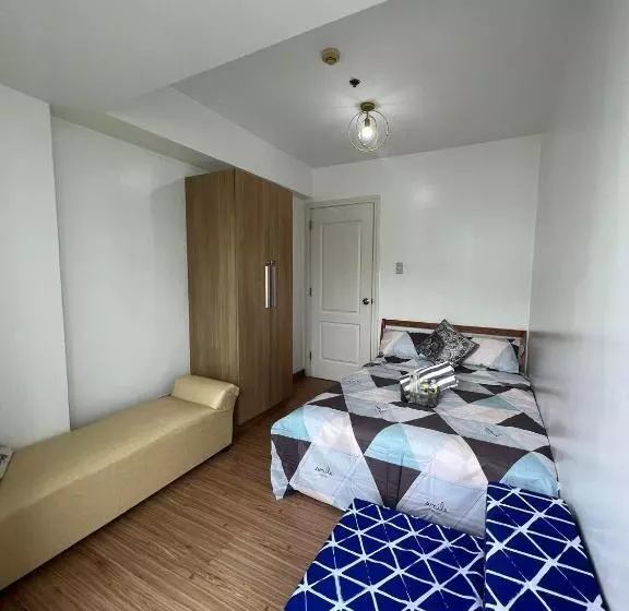 ホテル Azure Staycation Beach View 2br