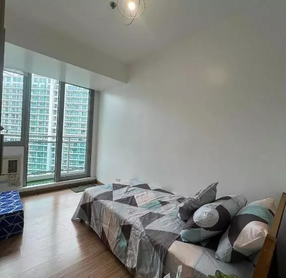 ホテル Azure Staycation Beach View 2br