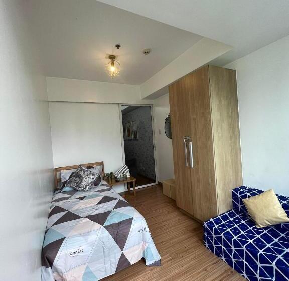 ホテル Azure Staycation Beach View 2br