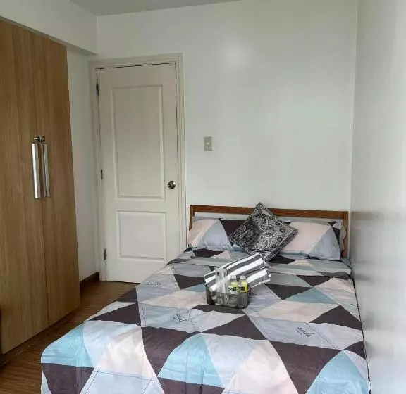 ホテル Azure Staycation Beach View 2br