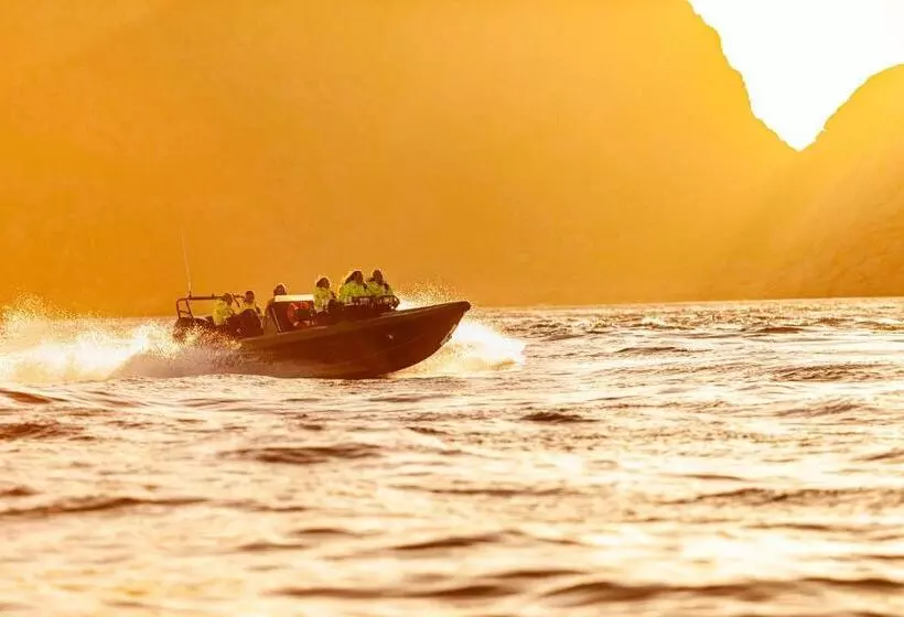 Hotelli Brygga Restaurant And Rooms