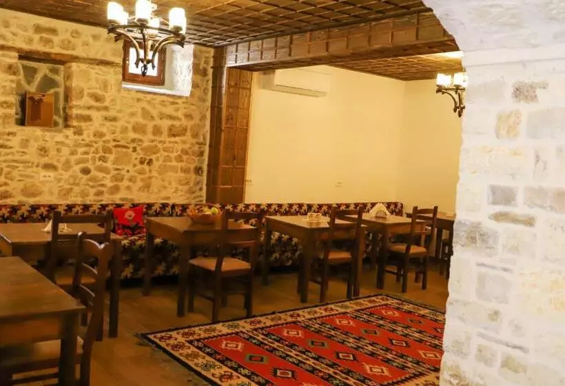 هتل Koroni Boutique