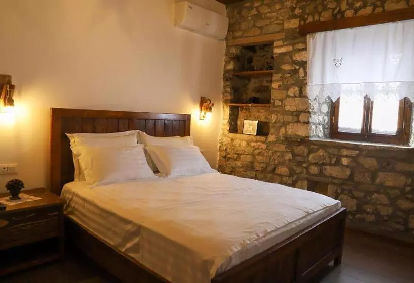 هتل Koroni Boutique