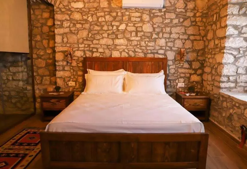 هتل Koroni Boutique