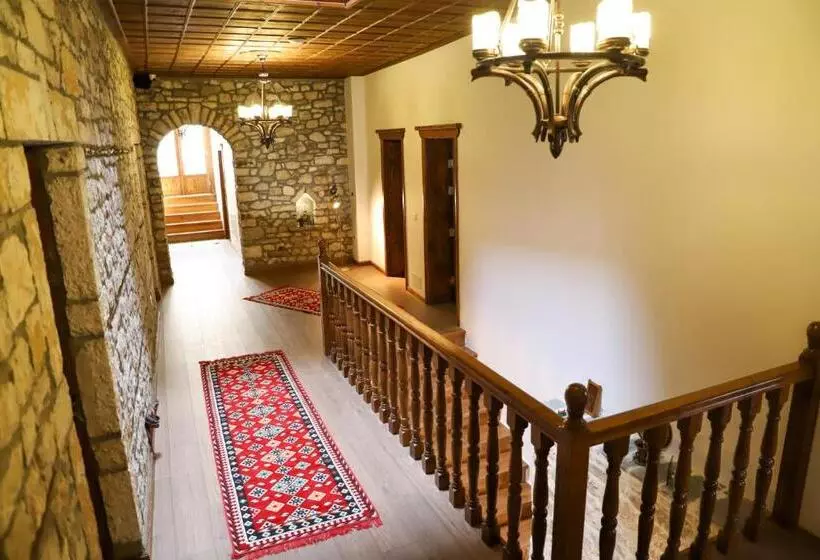 هتل Koroni Boutique