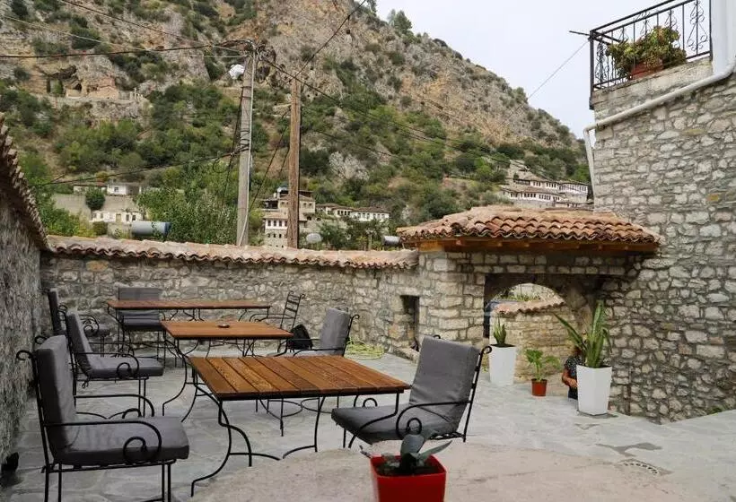 هتل Koroni Boutique