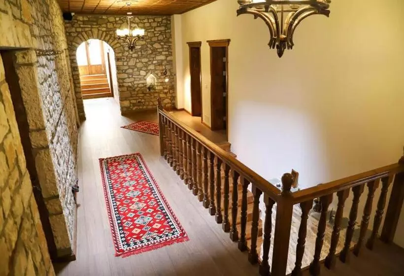 هتل Koroni Boutique