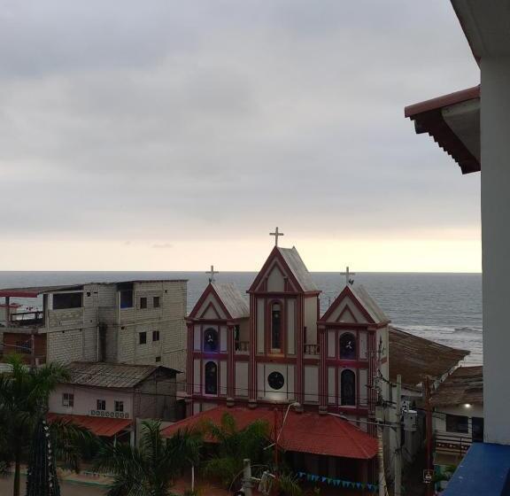 Hotel Monatañita Hugos Place