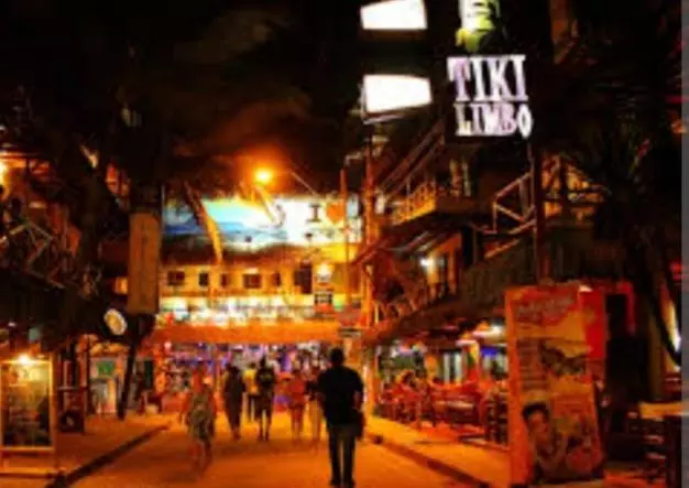 ホテル Monatañita Hugos Place