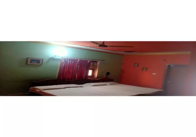 ホテル New Sarnath Guest House